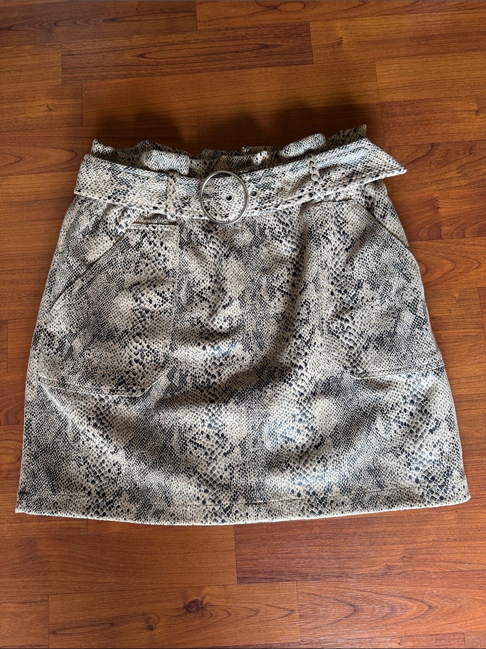 Snake-Print Belted Mini Skirt in Beige and Black